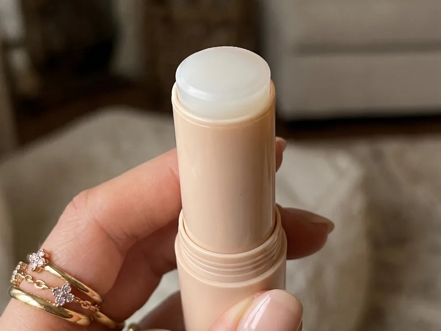 Close-up of the soft silicone tip.